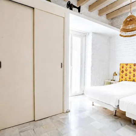Casa San Vicente Olehousing * Севилья